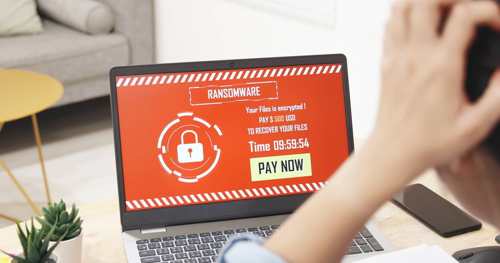 Laptop mit drohender Zahlungsaufforderung wegen Ransomware-Angriff